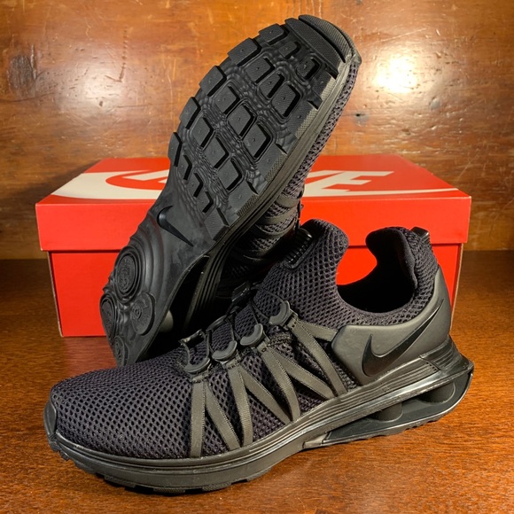 nike gravity shox black